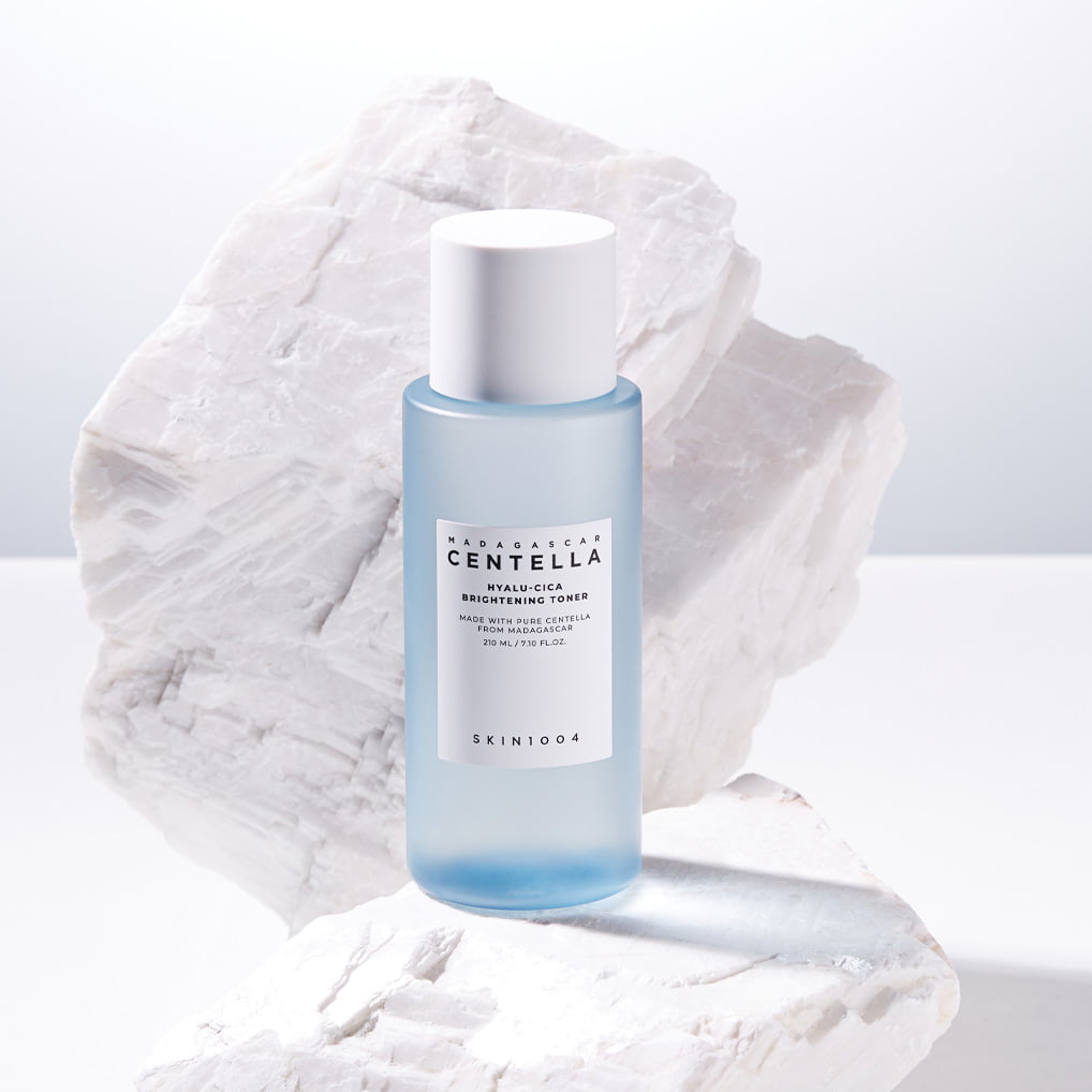 SKIN1004 Madagascar Centella Hyalu-Cica Brightening Toner_05