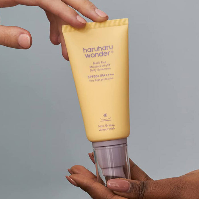 Haruharu_WonderBlackRiceMoistureAiryfitDailySunscreen_9_700x (2)