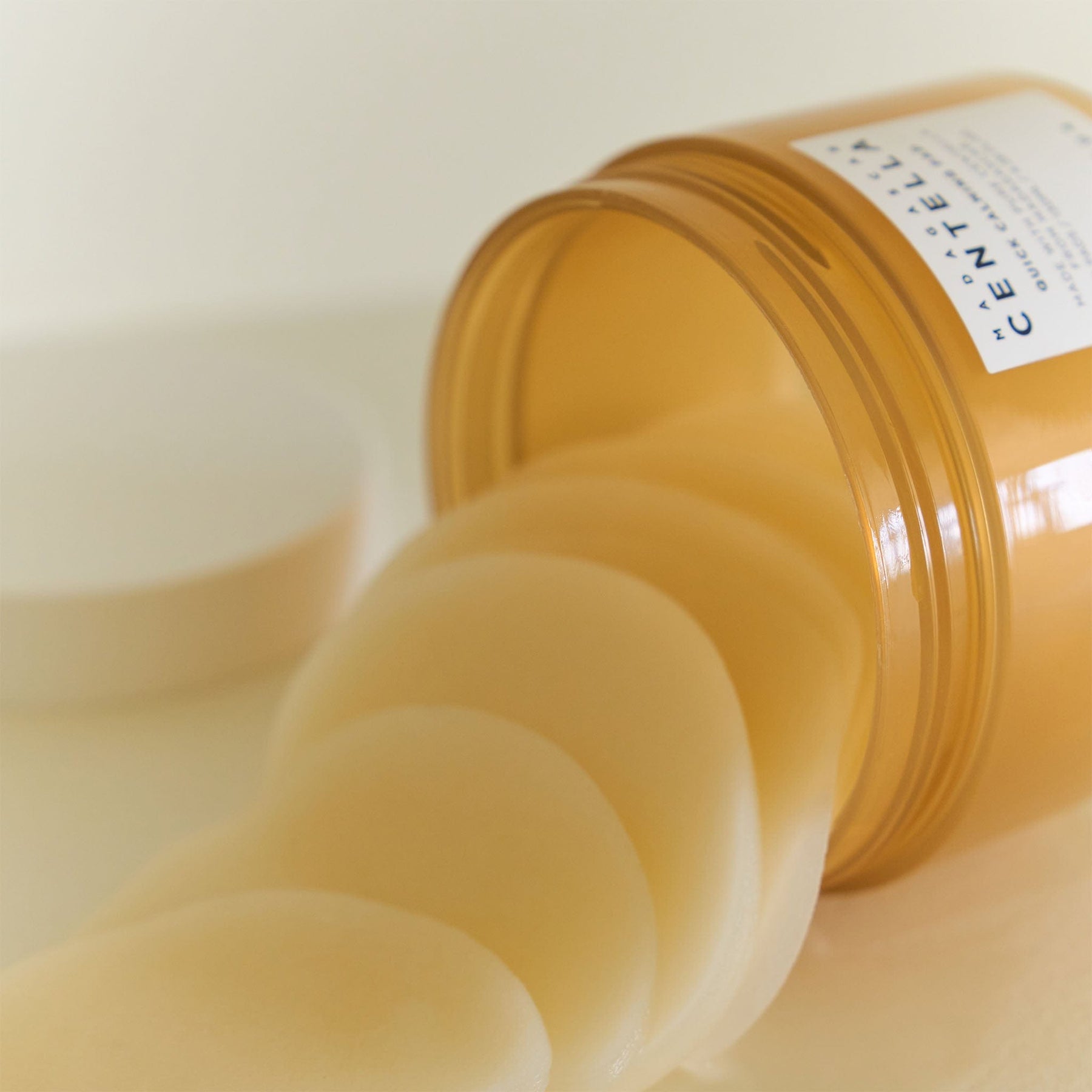 skin1004-mask-pad-70-pads-130ml-centella-quick-calming-pad-38409144762614_1800x1800 (2)